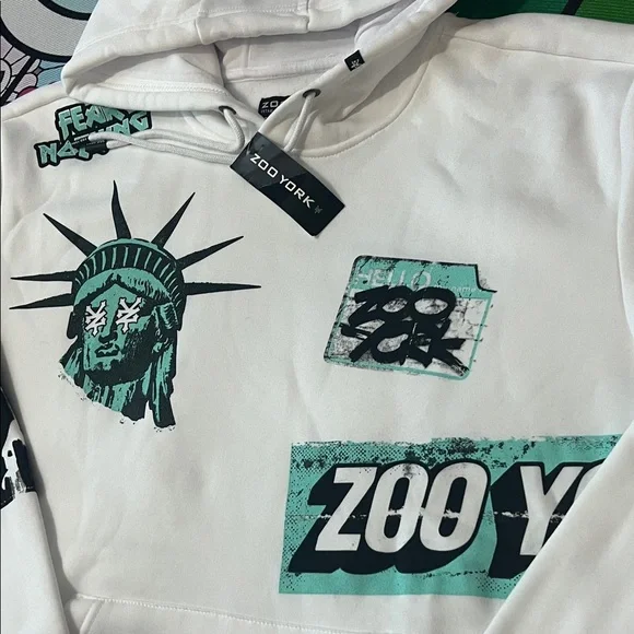 ZOO YORK HOODIE & SWEAT PANTS SET